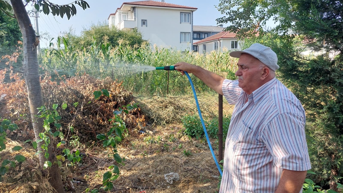 Yangın Tehlikesine Davetiye: “Evin Dibindeki Molozlar Korkutuyor!”