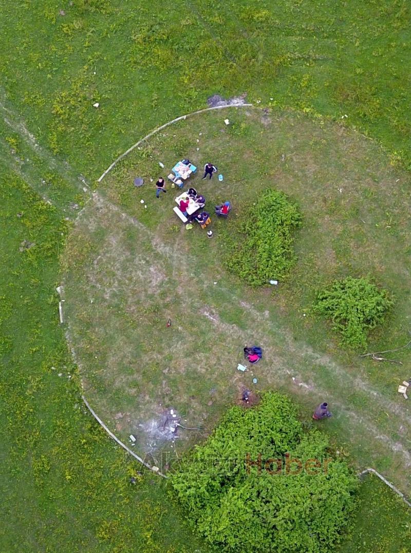 Yasağa rağmen piknik yapanlar drone yakalandı