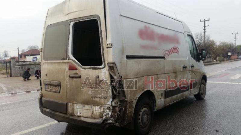 Okula yemek götürüyordu Otomobille çarpıştı 1 yaralı