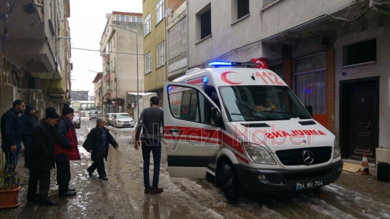 Yaşlı Adam Merdivenden Düştü
