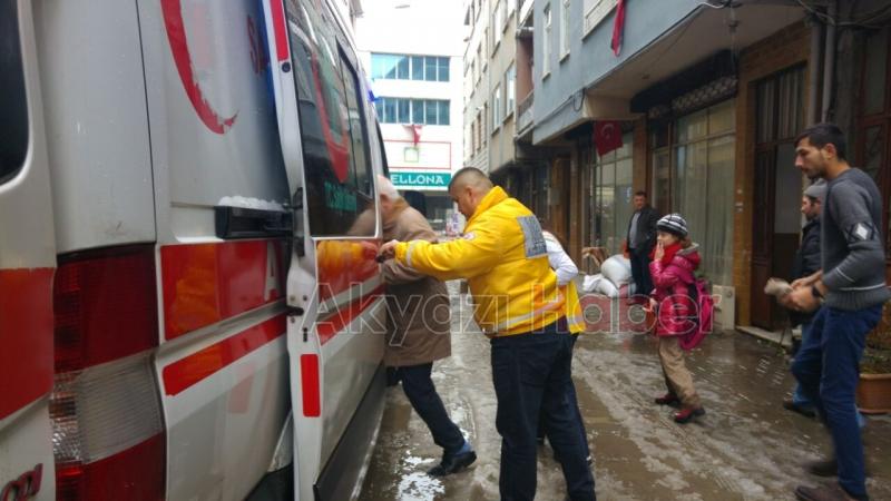 Yaşlı Adam Merdivenden Düştü