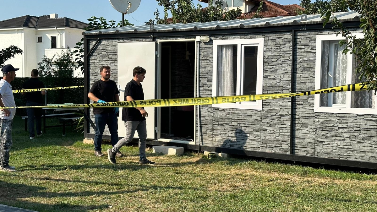 Yaşlı adam silahla başından vurulmuş halde bulundu
