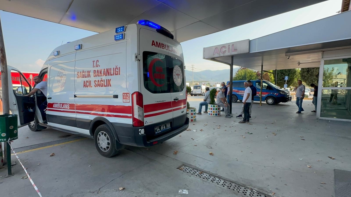Yaşlı adam silahla başından vurulmuş halde bulundu