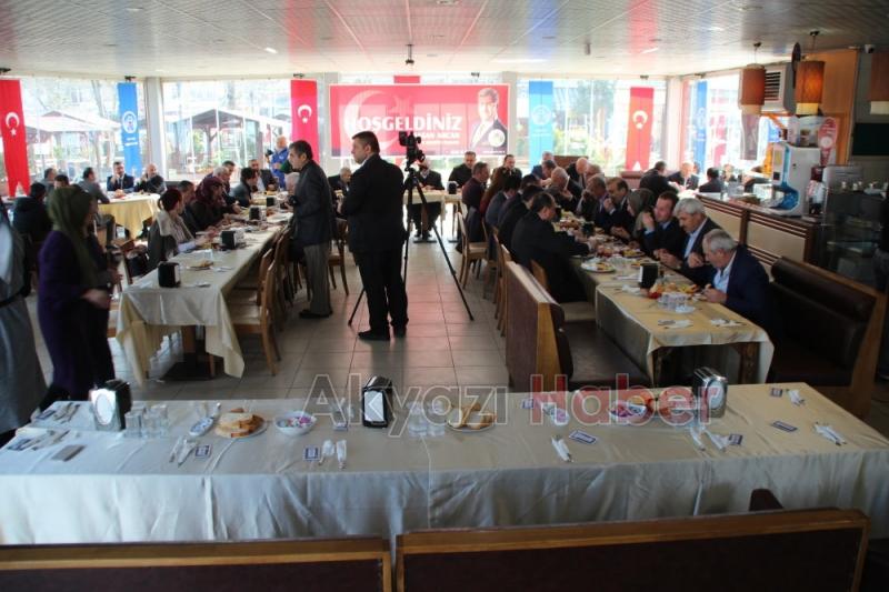  Yaşlılar Haftası Akyazı’da Kutlandı