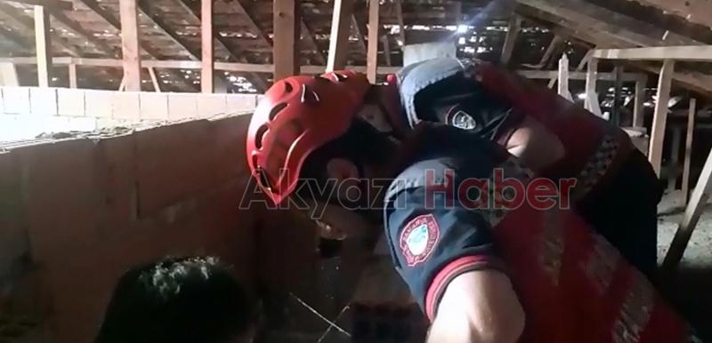 Yavru Kedi İtfaiye Ekiplerince Kurtarıldı