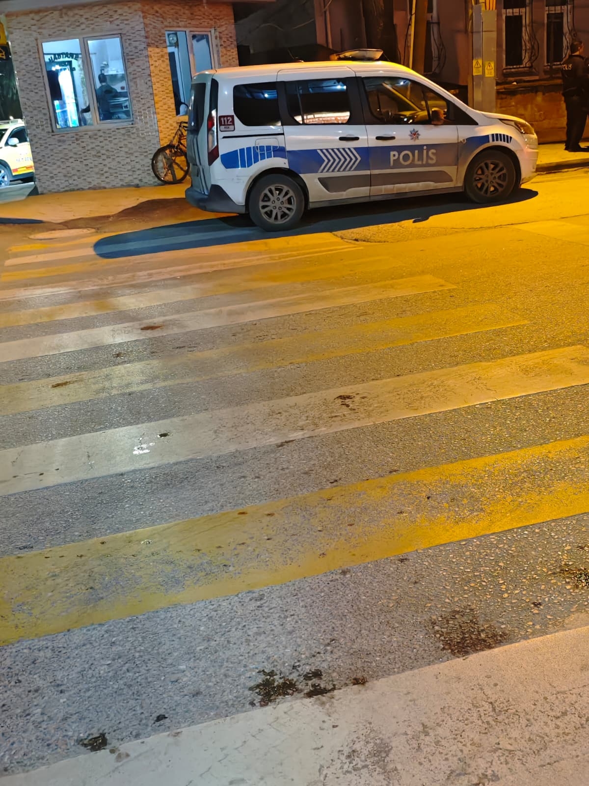 Yaya geçidinde çocuğa çarptı