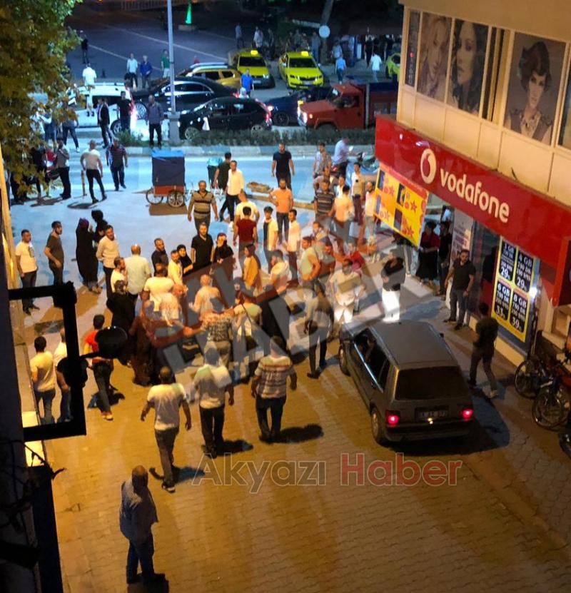 Yaya Geçidinde Yol Verme Kavgası 2 Yaralı