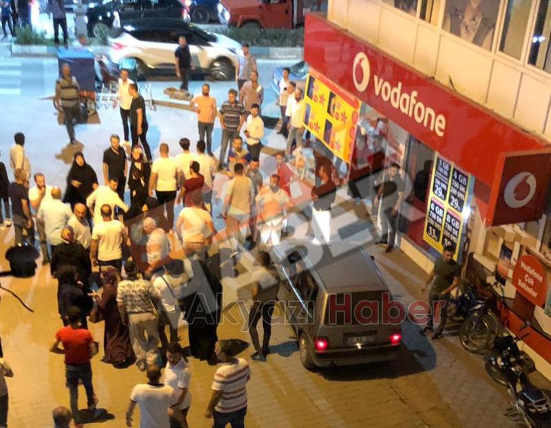 Yaya Geçidinde Yol Verme Kavgası 2 Yaralı