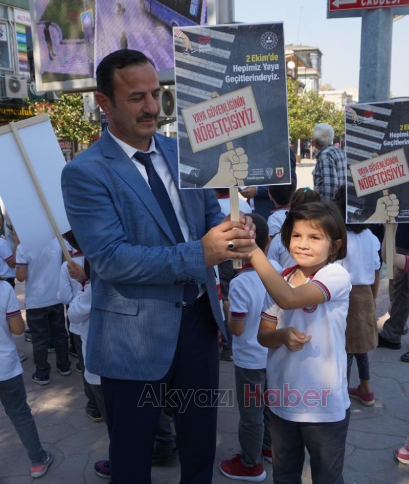 Yaya öncelikli trafik eylemi Akyazı da gerçekleştirildi