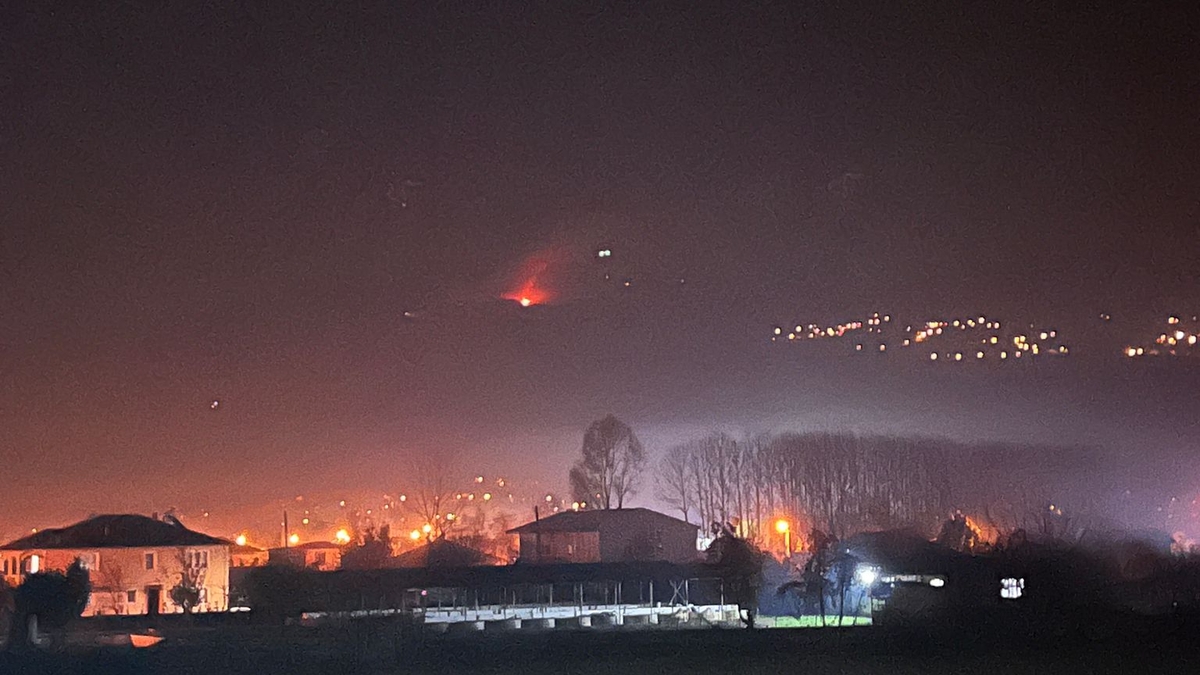 Yaylada ev alev alev yandı