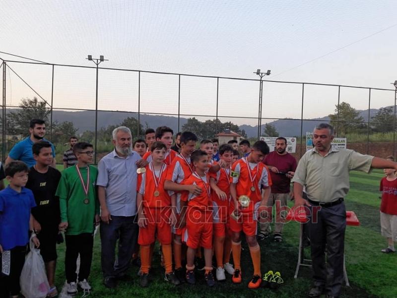 Yaz Kuran kursları arası Futbol turnuvasının şampiyonu belli oldu