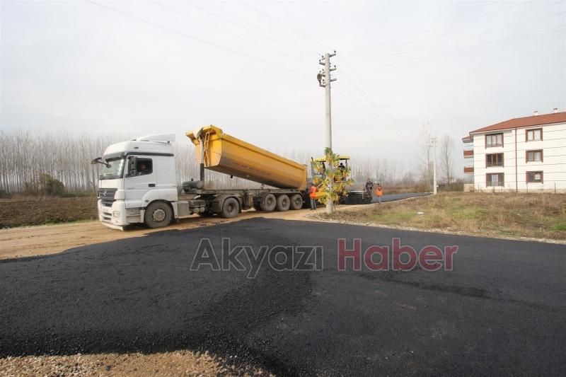 YENİ AÇILAN PARSELLER SICAK ASFALT İLE BULUŞUYOR