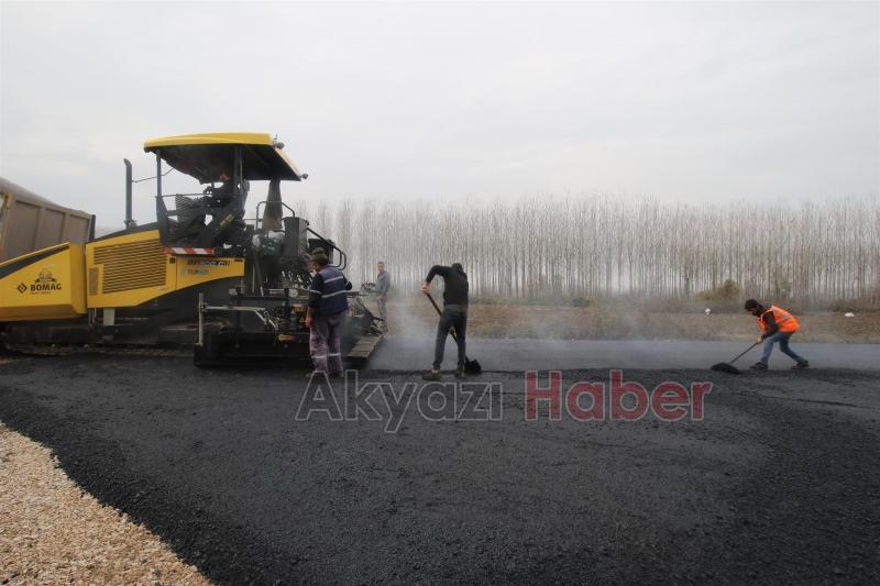 YENİ AÇILAN PARSELLER SICAK ASFALT İLE BULUŞUYOR