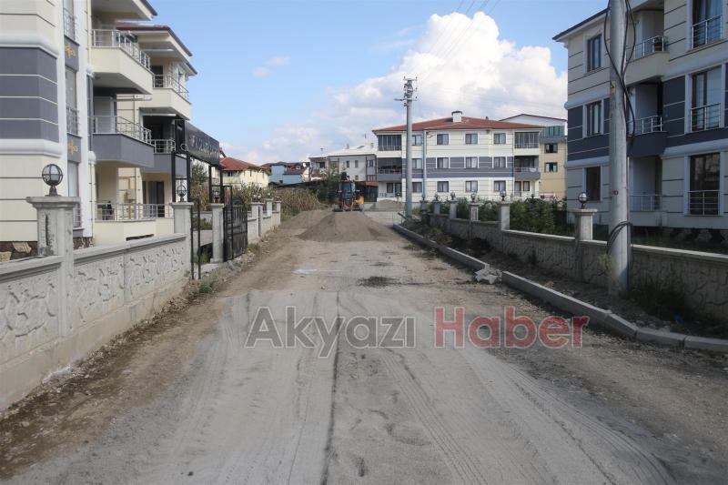 YENİ SOKAKLARIMIZ PARKE İLE BULUŞUYOR