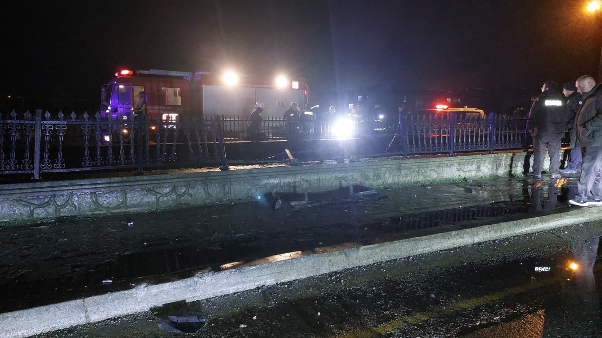 Yeni Yahyalı yolunda feci kaza; Yolun bittiğini göremedi kanala uçtu