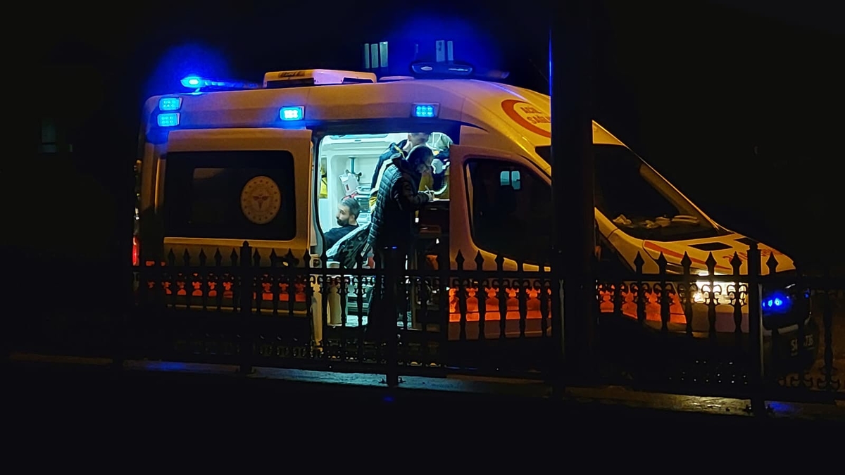 Yeni Yahyalı yolunda feci kaza; Yolun bittiğini göremedi kanala uçtu