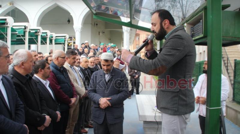 Yeni Zellandalı Şehit Kardeşlerimizin Gıyabi Cenaze Namazına Akyazı Halkından Yoğun İlgi