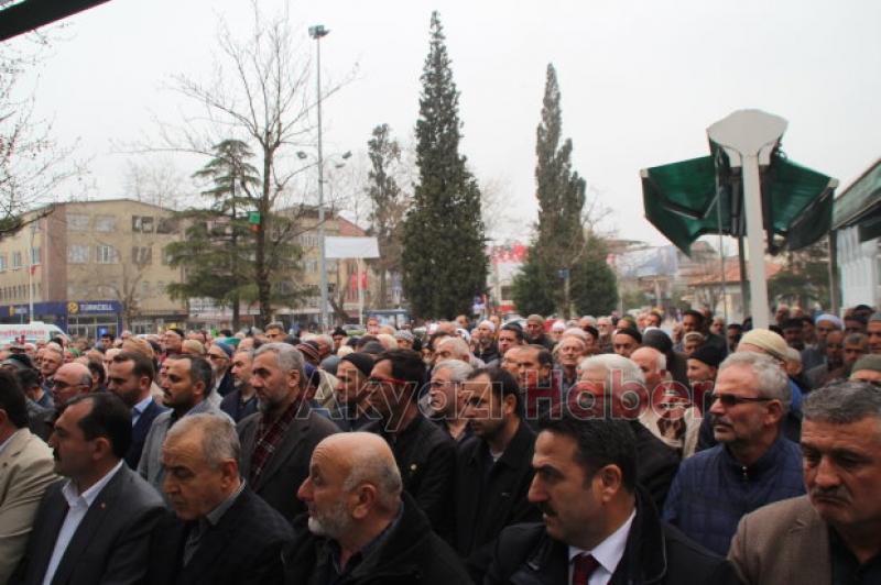 Yeni Zellandalı Şehit Kardeşlerimizin Gıyabi Cenaze Namazına Akyazı Halkından Yoğun İlgi