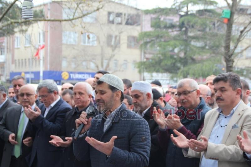 Yeni Zellandalı Şehit Kardeşlerimizin Gıyabi Cenaze Namazına Akyazı Halkından Yoğun İlgi