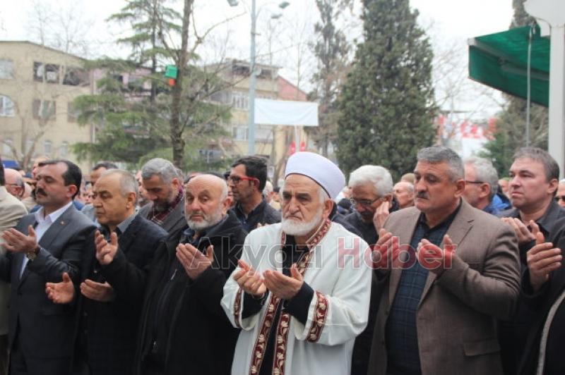 Yeni Zellandalı Şehit Kardeşlerimizin Gıyabi Cenaze Namazına Akyazı Halkından Yoğun İlgi
