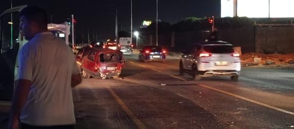 Yenikent yolu savaş alanına döndü: 3 yaralı