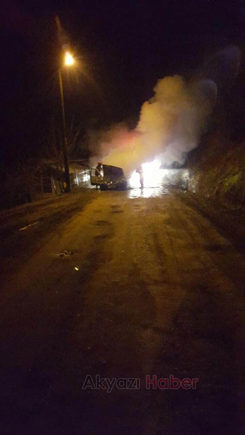 Yeniköyde Araç Yangını