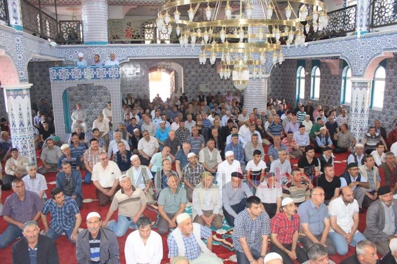 Yenilenen Dokurcun Merkez Camii İbadete Açıldı