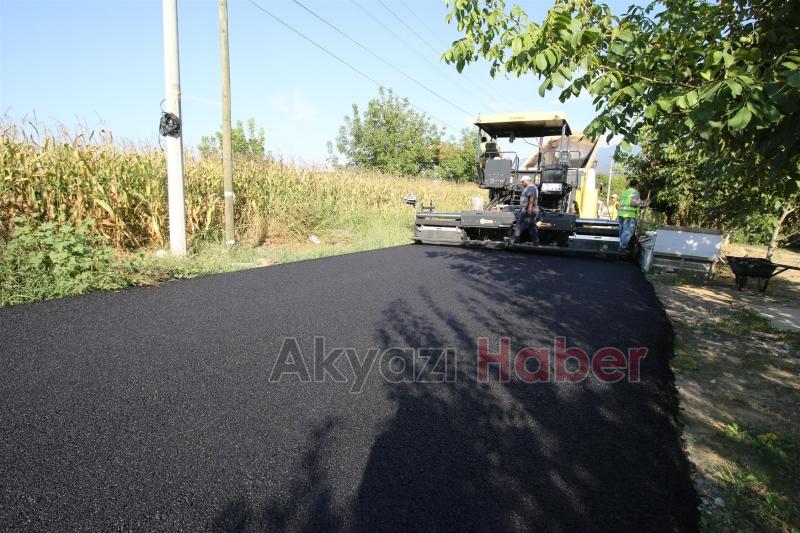 YENİMAHALLE’DE SICAK ASFALT SERİMLERİ HIZLANDI