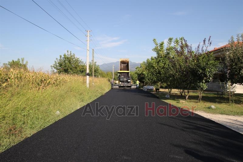 YENİMAHALLE’DE SICAK ASFALT SERİMLERİ HIZLANDI