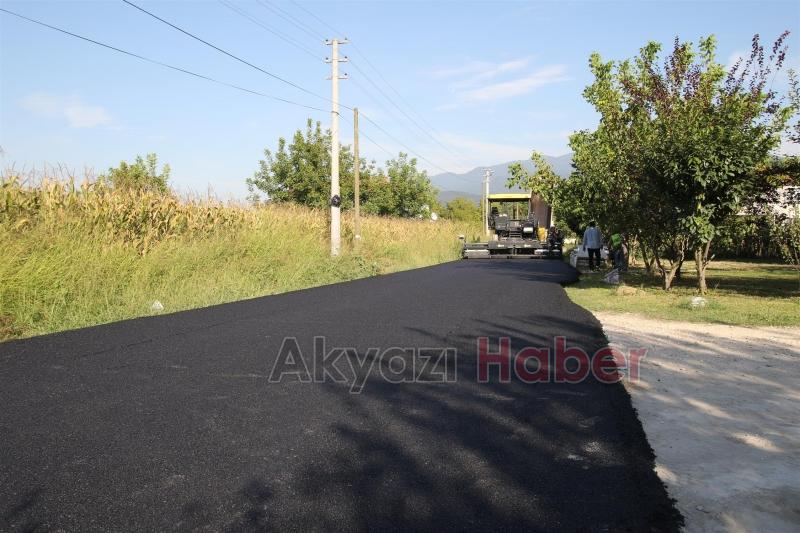 YENİMAHALLE’DE SICAK ASFALT SERİMLERİ HIZLANDI