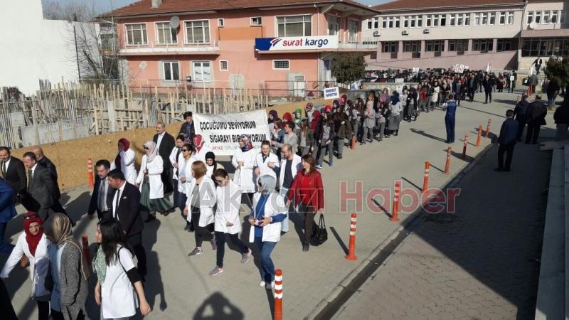 Yeşilay Haftasında Akyazı’da Yürüyüş Yapıldı