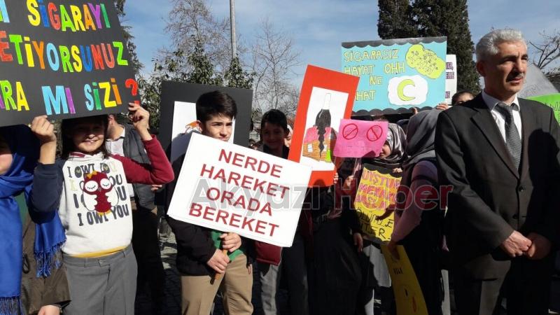 Yeşilay Haftasında Akyazı’da Yürüyüş Yapıldı