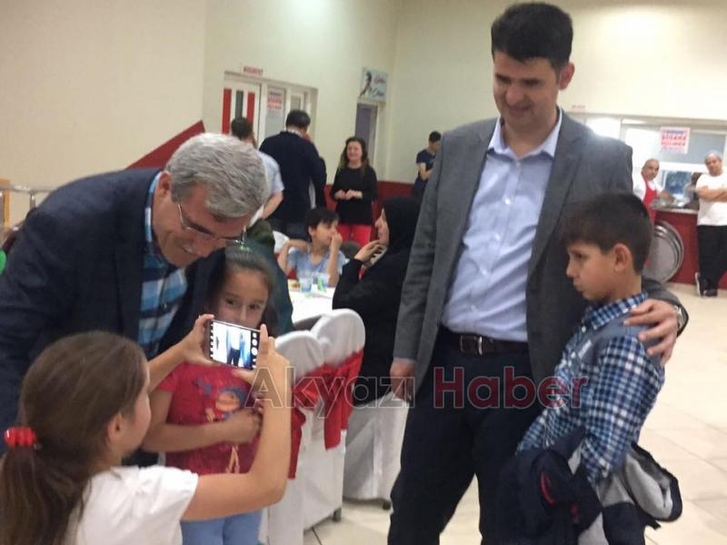 Yetimler İftarda Bir Araya Geldi