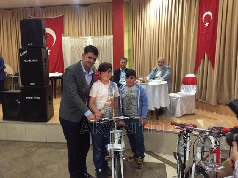 Yetimler İftarda Bir Araya Geldi