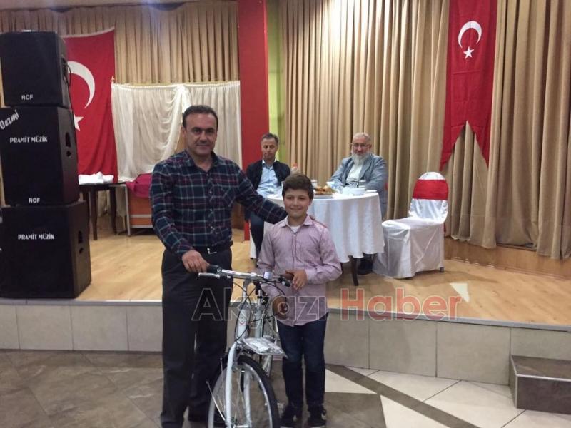 Yetimler İftarda Bir Araya Geldi