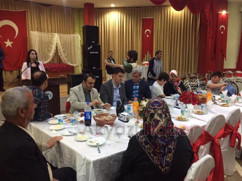 Yetimler İftarda Bir Araya Geldi