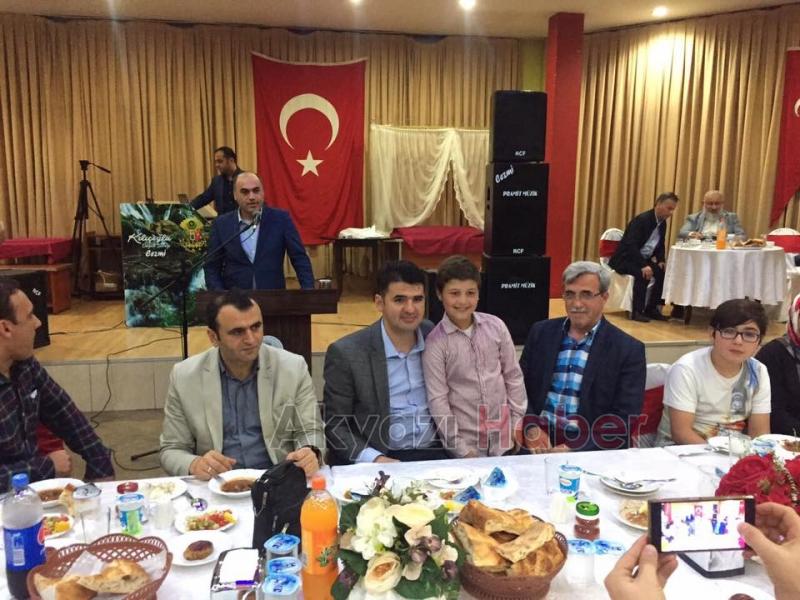 Yetimler İftarda Bir Araya Geldi