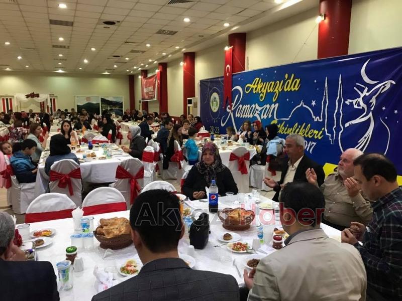 Yetimler İftarda Bir Araya Geldi