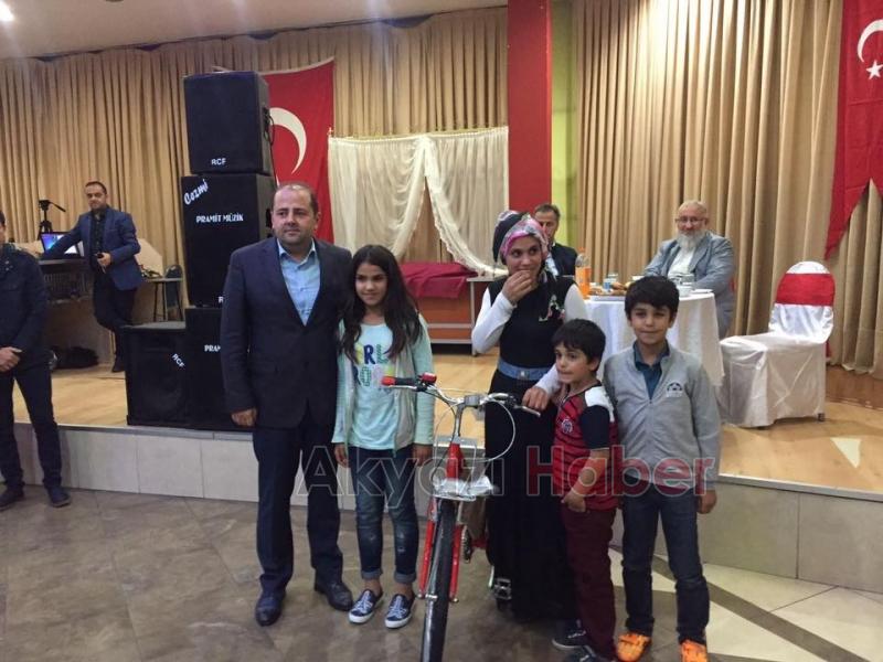 Yetimler İftarda Bir Araya Geldi