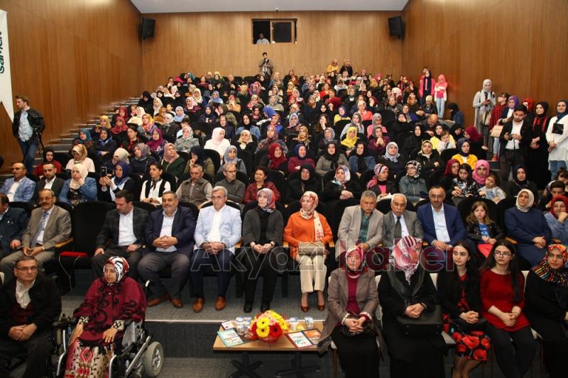 Yılsonu sergi heyecanı Akyazı’da yaşandı