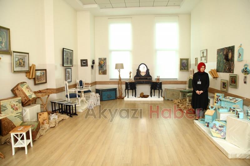 Yılsonu sergi heyecanı Akyazı’da yaşandı