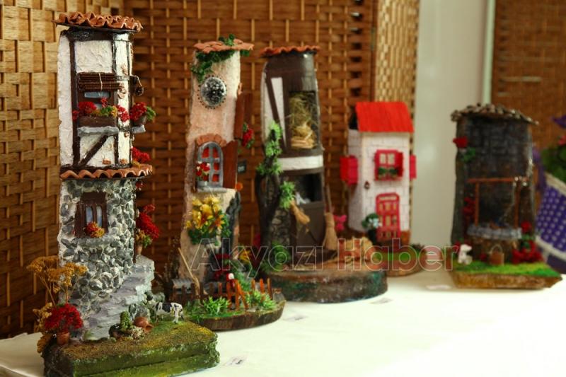 Yılsonu sergi heyecanı Akyazı’da yaşandı