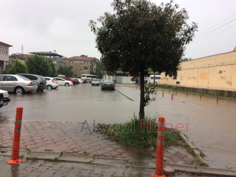 Yoğun Sağanak Yağış Yaşamı Olumsuz Etkiledi