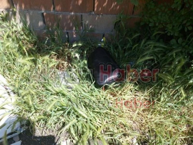 Yol Kenarına Atılan Şüpheli Paketi Polis İnceledi