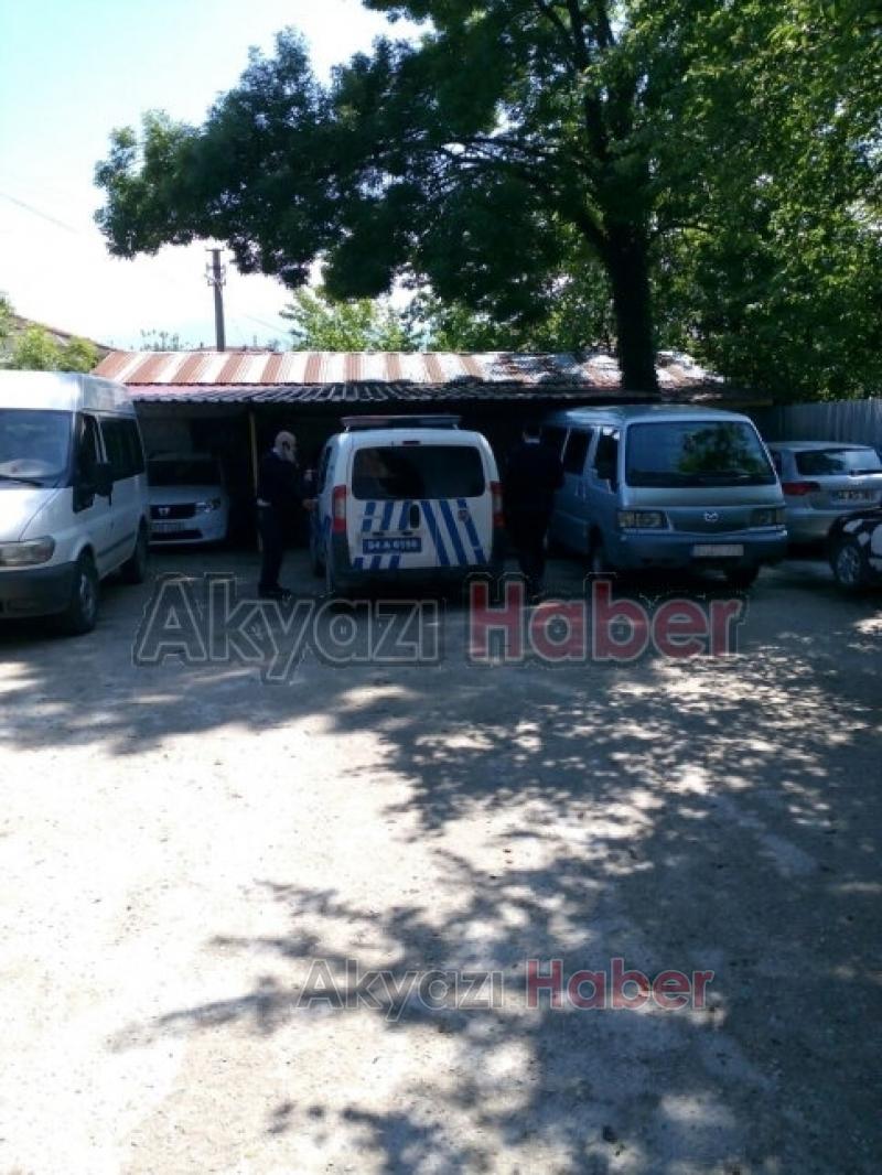 Yol Kenarına Atılan Şüpheli Paketi Polis İnceledi