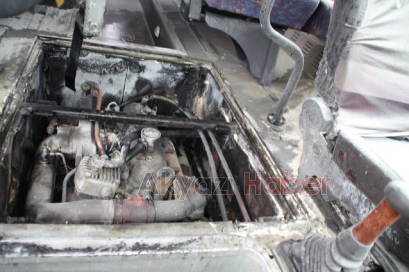 Yolcu Minibüsü Alev Aldı