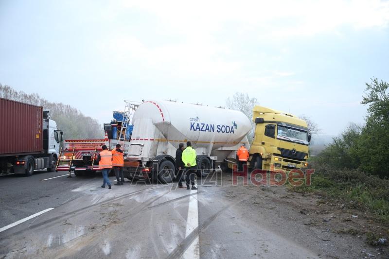 Yolcu otobüsü devrildi 30 yaralı 