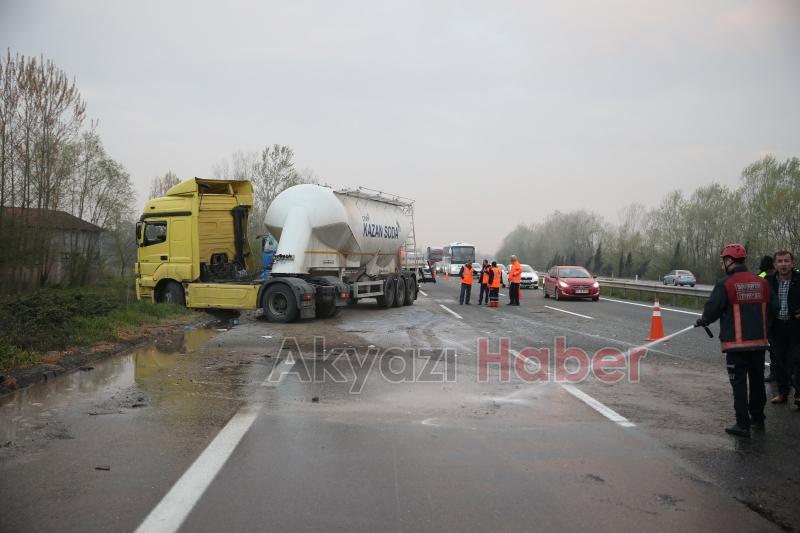 Yolcu otobüsü devrildi 30 yaralı 