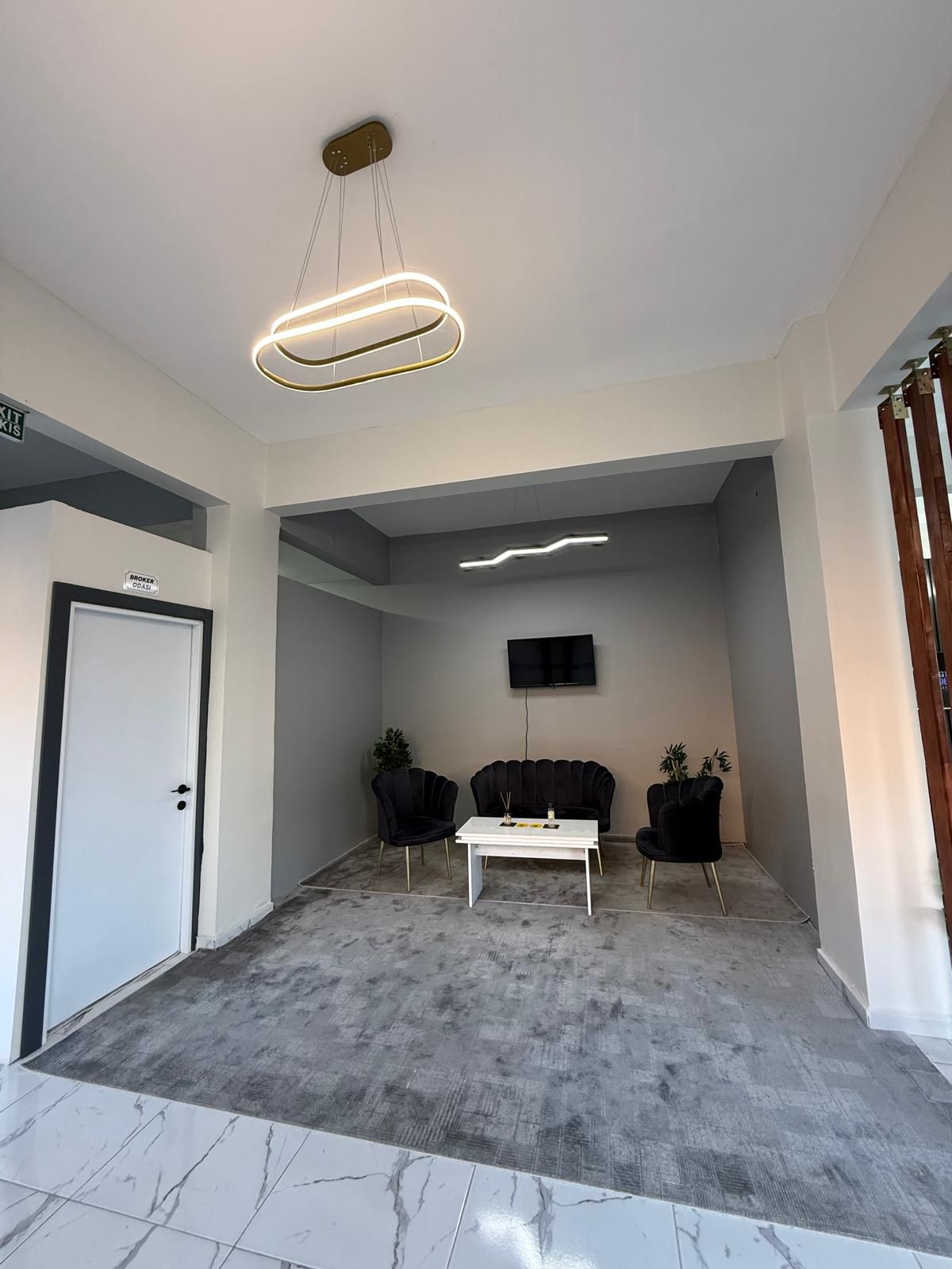 Yön Group Gayrimenkul, Akyazı’nın Yeni Nesil Güvenilir ve Profesyonel Gayrimenkul Ofisi