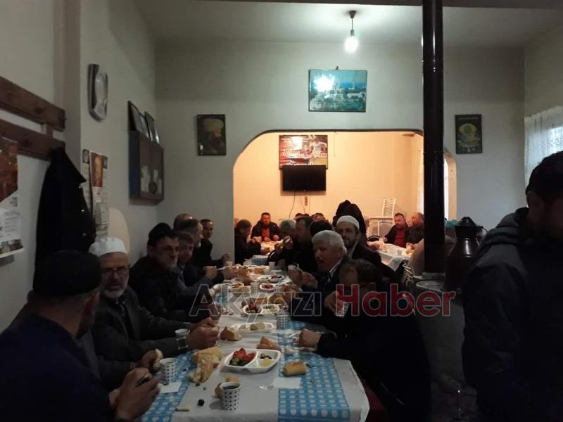 Yongalık Gençliği Her Pazar Sabahı Manevi Huzur Yaşıyor